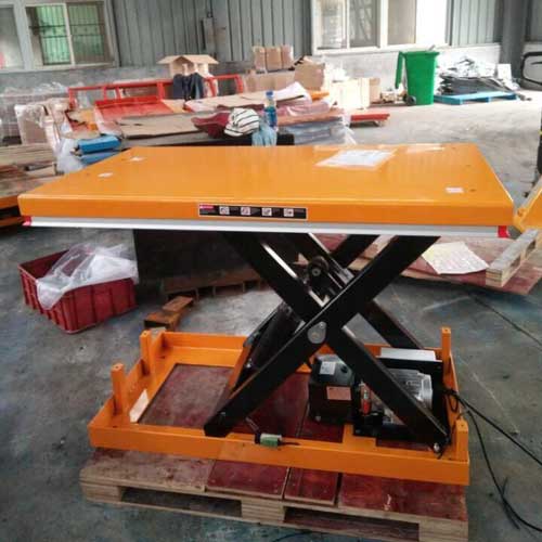 bàn nâng điện tại Bình Tân