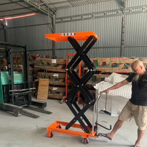 Bàn nâng thuỷ lực 500kg nâng cao 2m