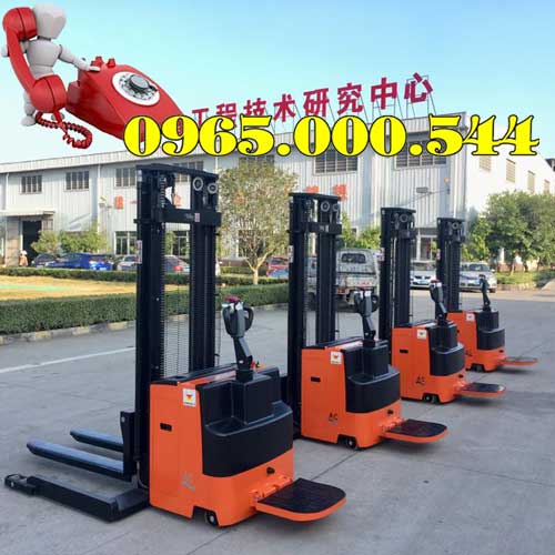 Xe nâng điện đứng lái tại Bình Dương giá rẻ