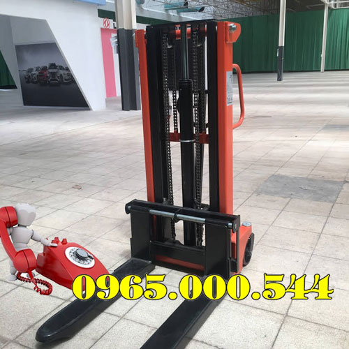 xe nâng tay cao tại Bắc Giang